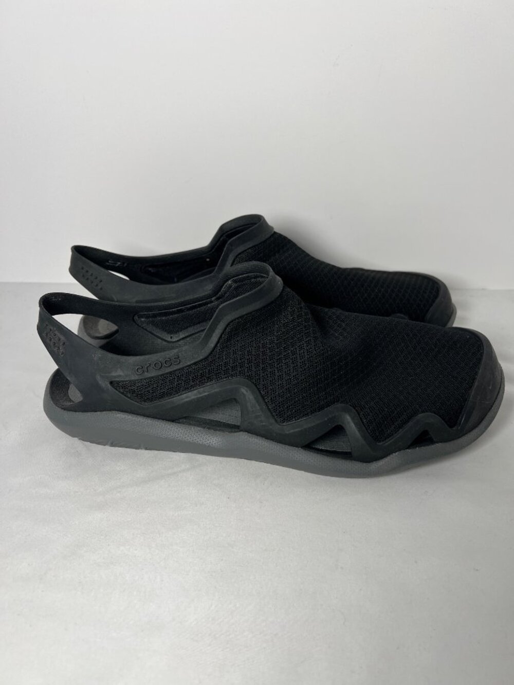 Crocs Swiftwater Mesh Black Mens Sz 9 Slip On Water Casual Shoes